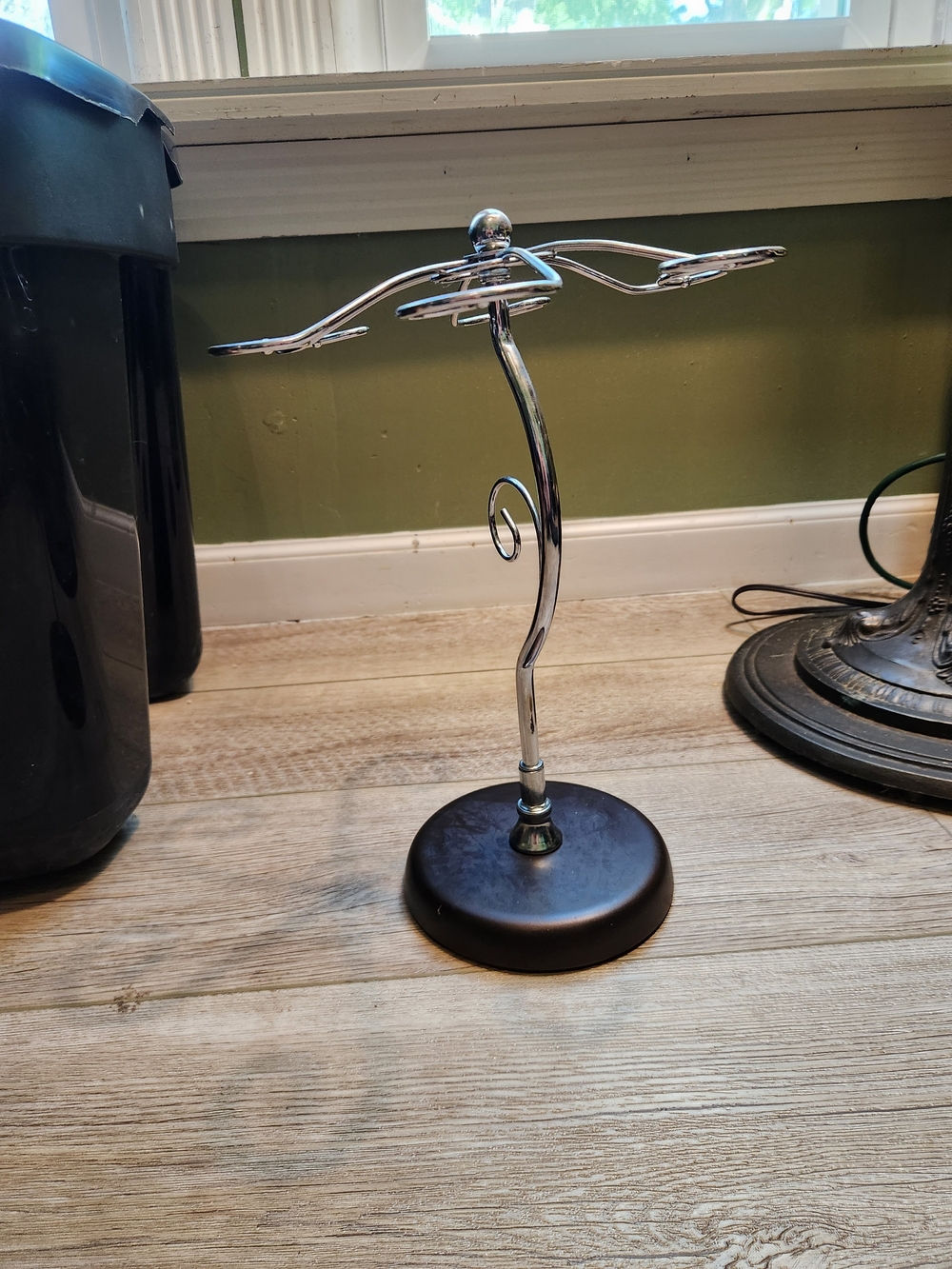 Chrome Multi-Prong Wine Tree
